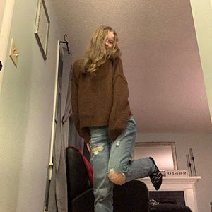 Meet your Posher, Brooke